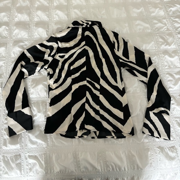 Zebra print blouse - Picture 2 of 6
